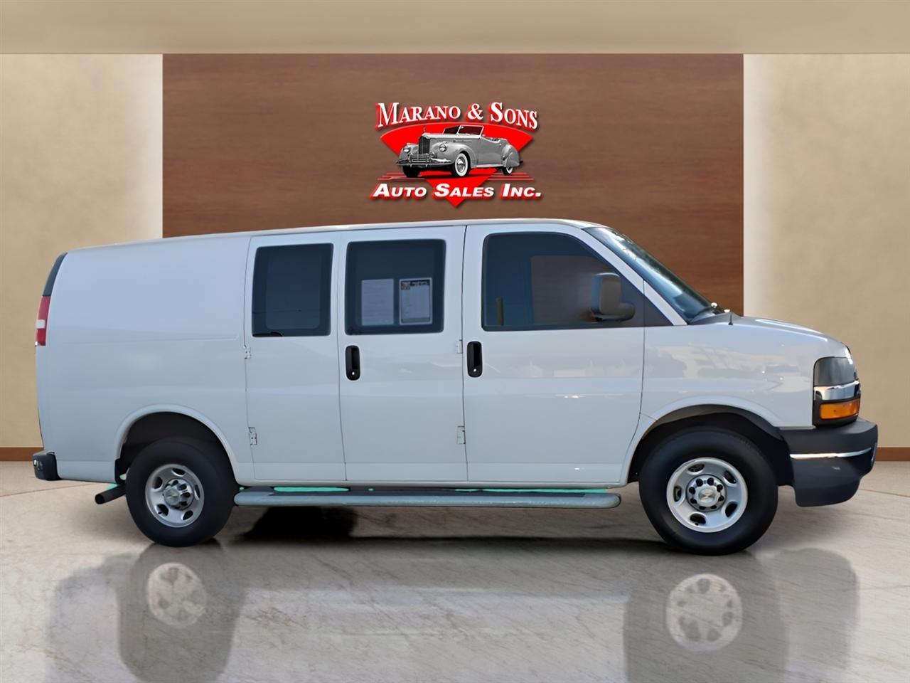 Chevrolet Express Cargo Van RWD 2500 135" 2024