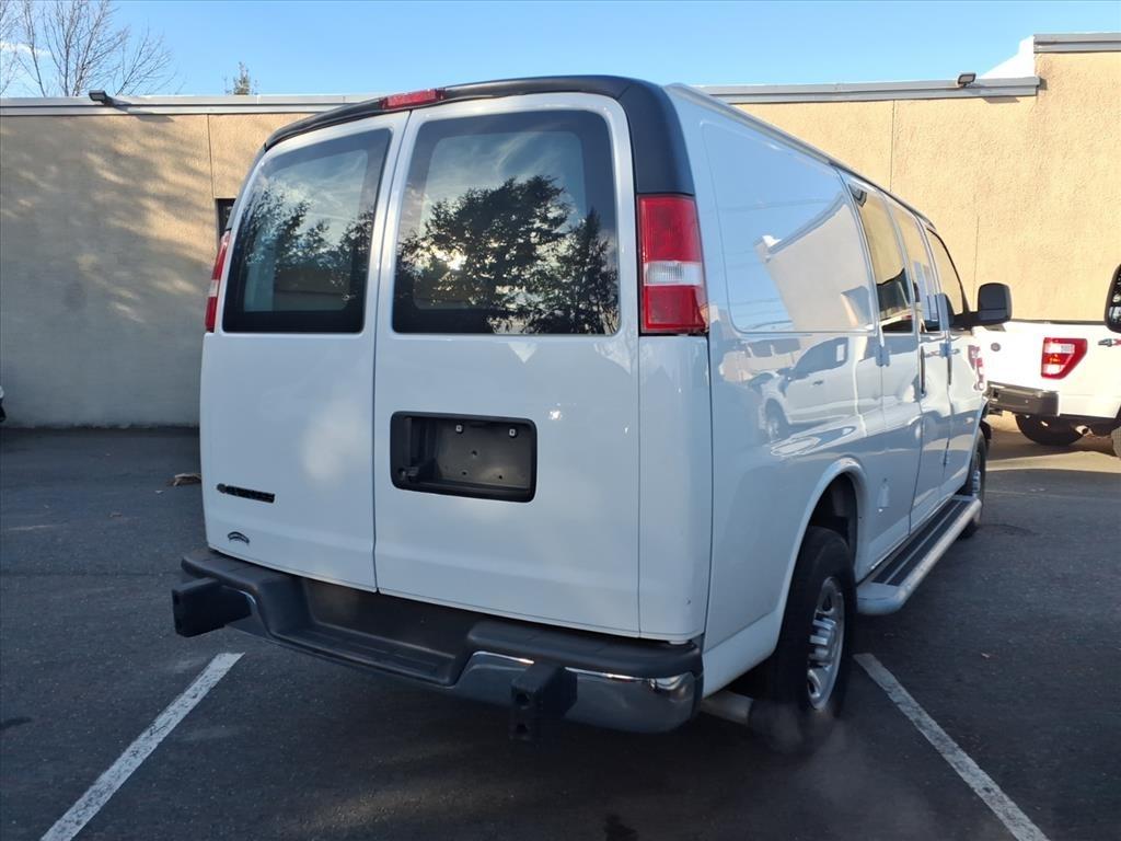 Chevrolet Express Cargo Van RWD 2500 135" 2024