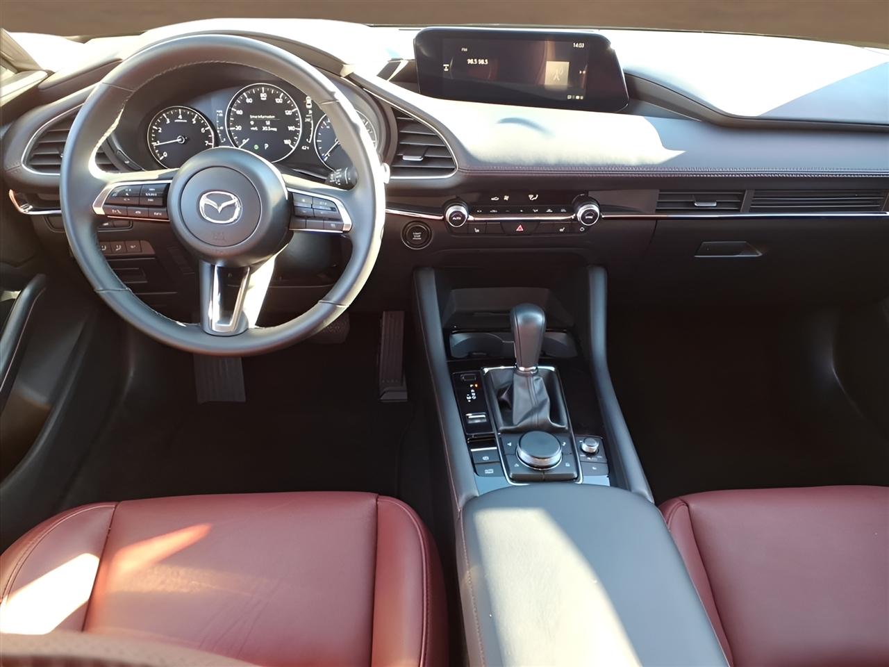 Mazda Mazda3 Sedan 2.5 S Carbon Edition AWD 2025