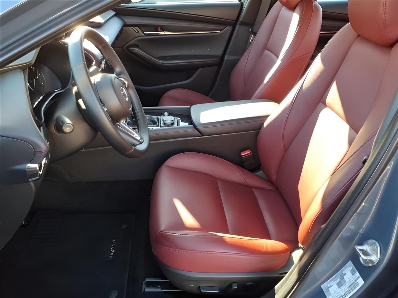 Mazda Mazda3 Sedan 2.5 S Carbon Edition AWD 2025