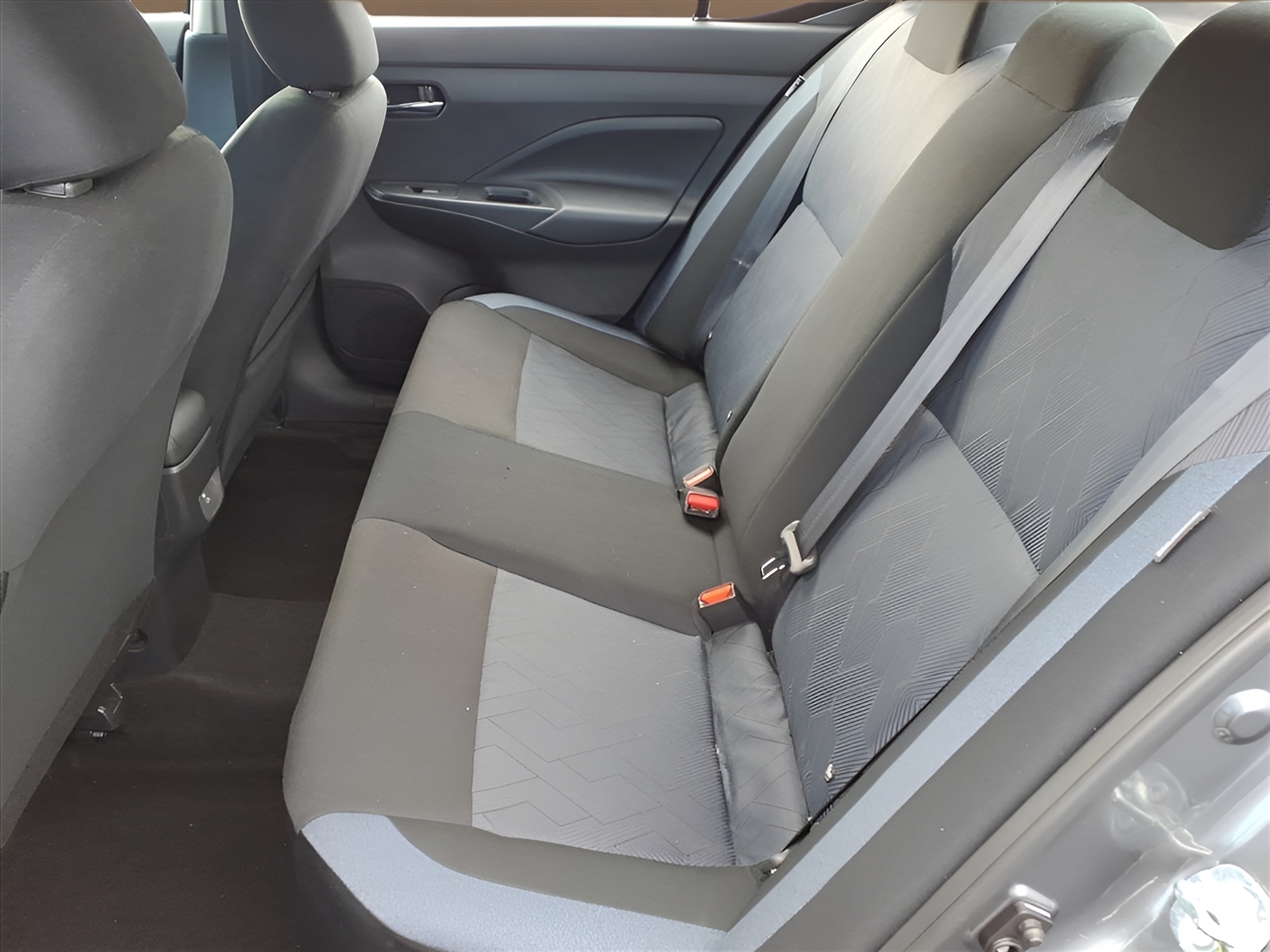 Nissan Versa SV CVT 2025