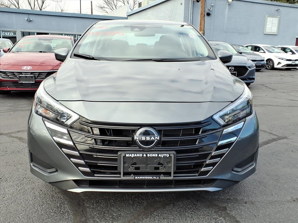 Nissan Versa SV CVT 2025