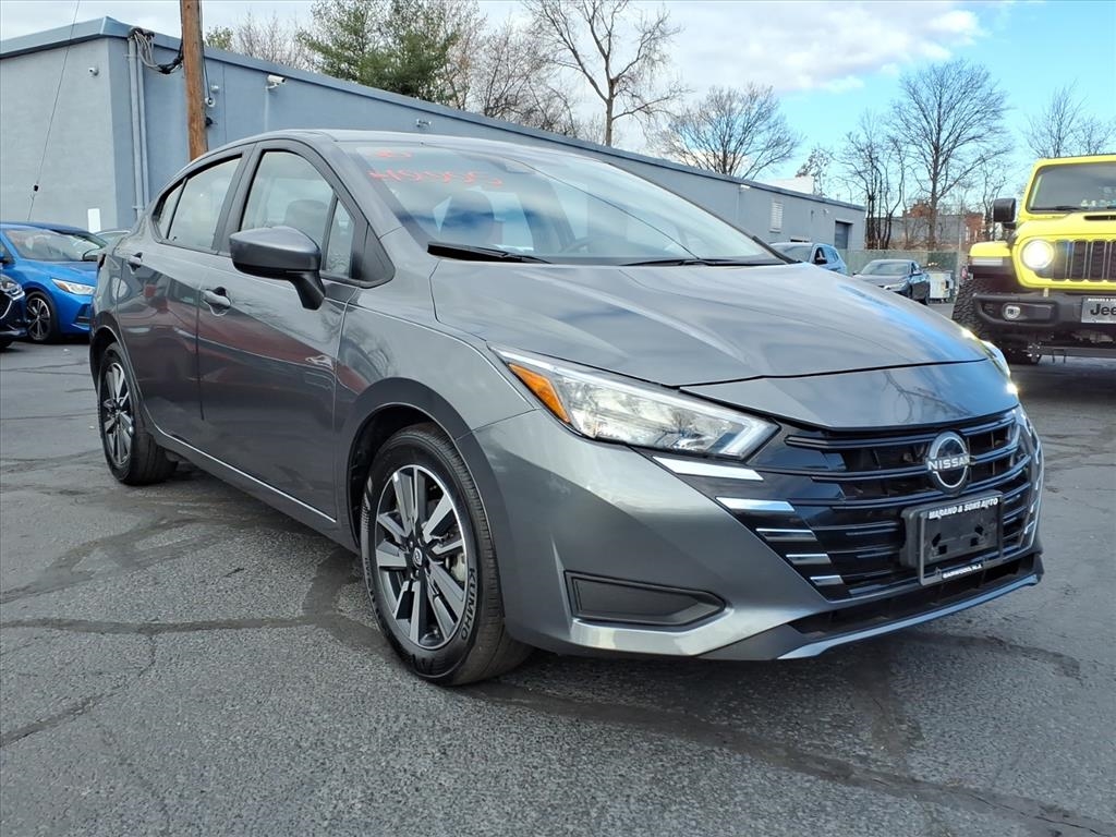 Nissan Versa SV CVT 2025
