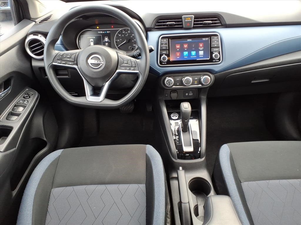 Nissan Versa SV CVT 2025