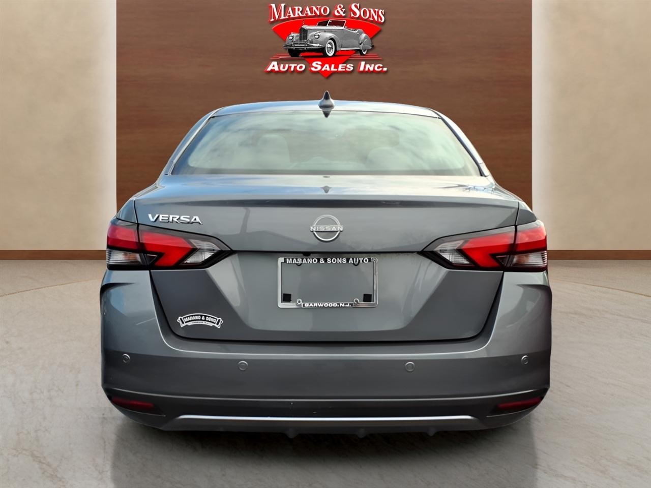 Nissan Versa SV CVT 2025