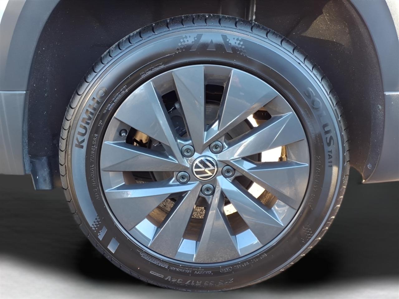 Volkswagen Taos S FWD 2024