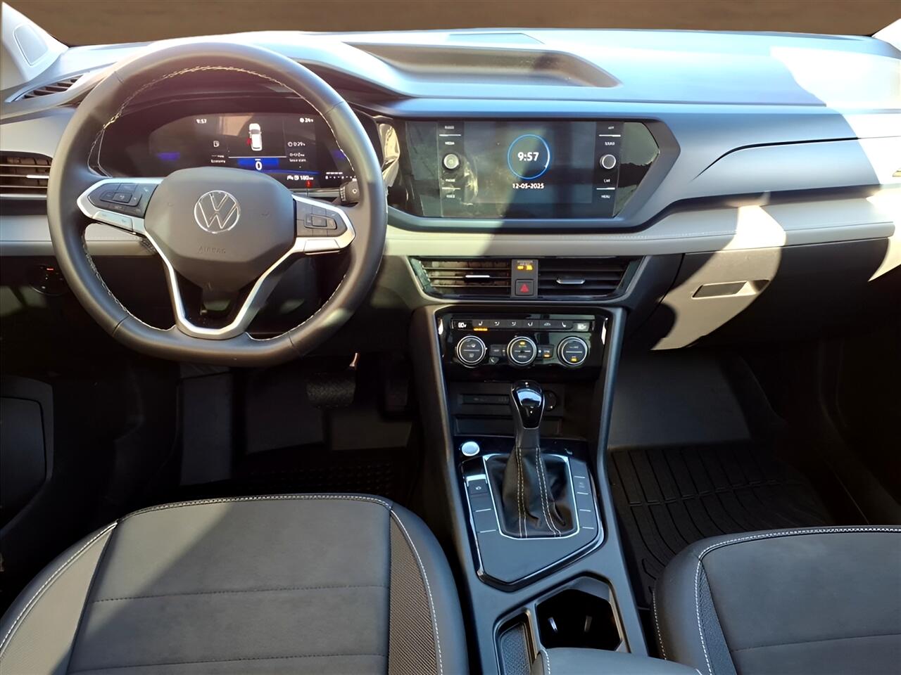 Volkswagen Taos SE FWD 2024