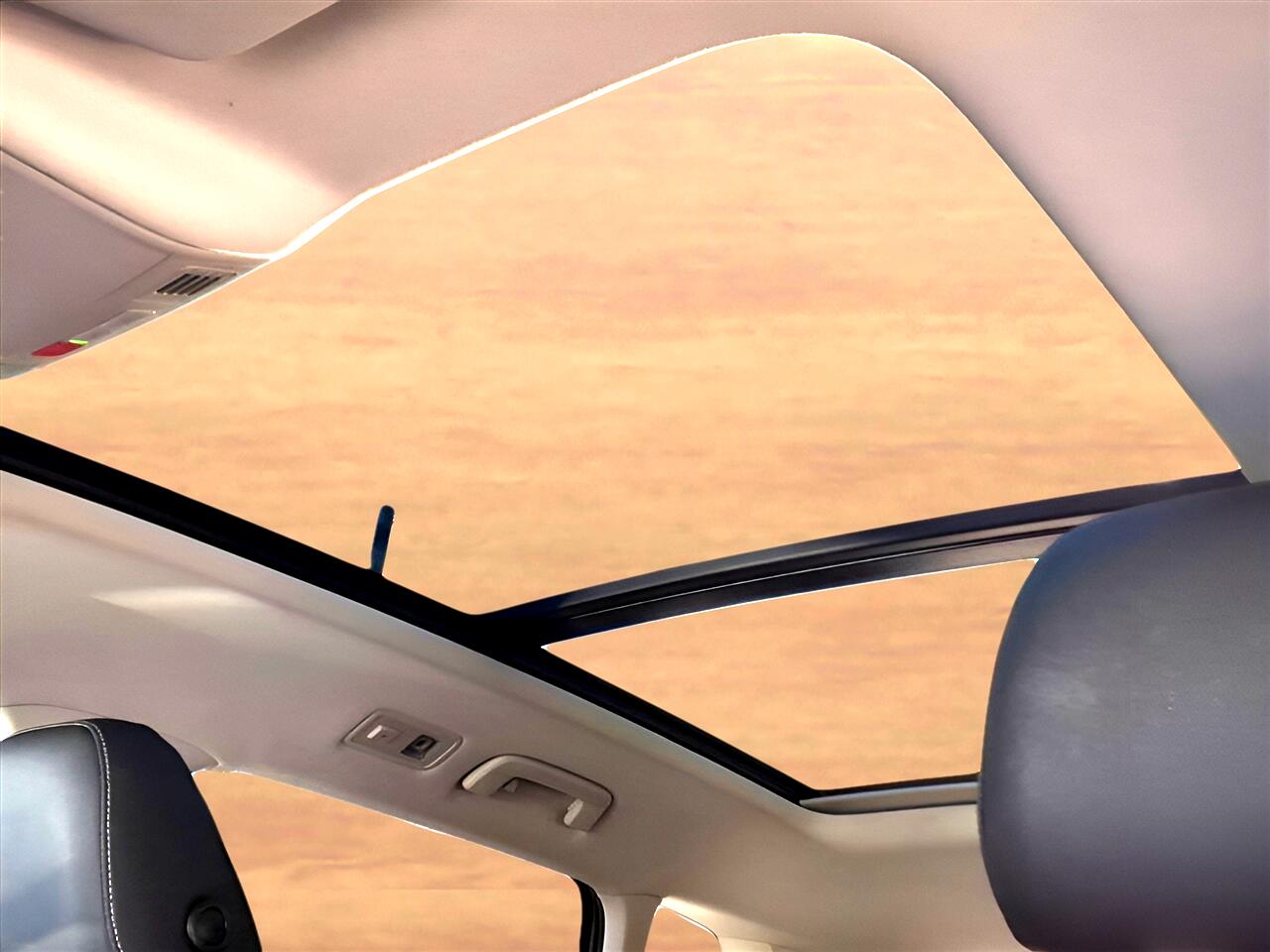 Volkswagen Taos SE FWD 2024