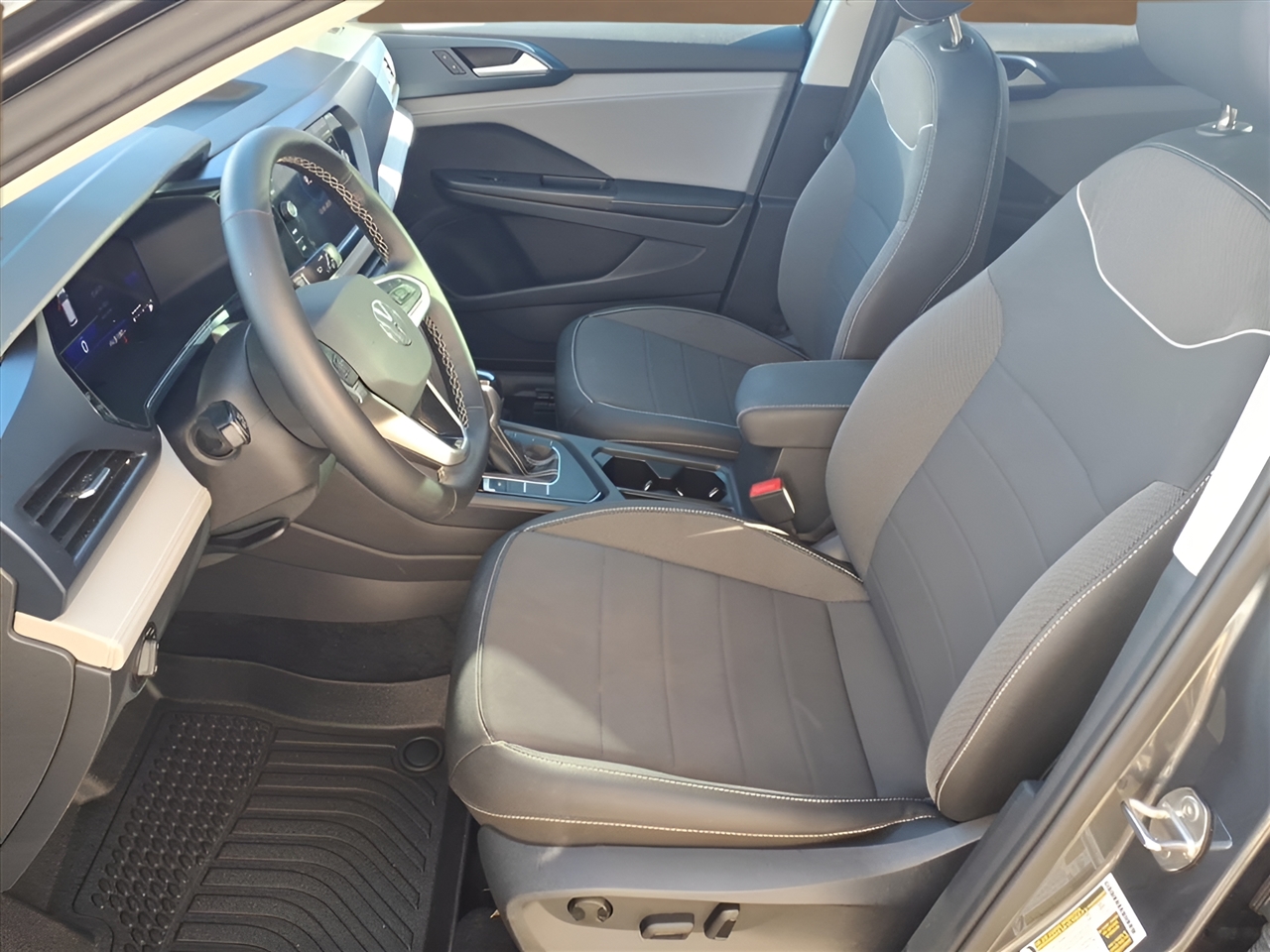 Volkswagen Taos SE FWD 2024