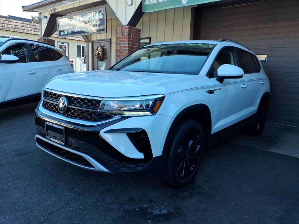 2024 Volkswagen Taos SE