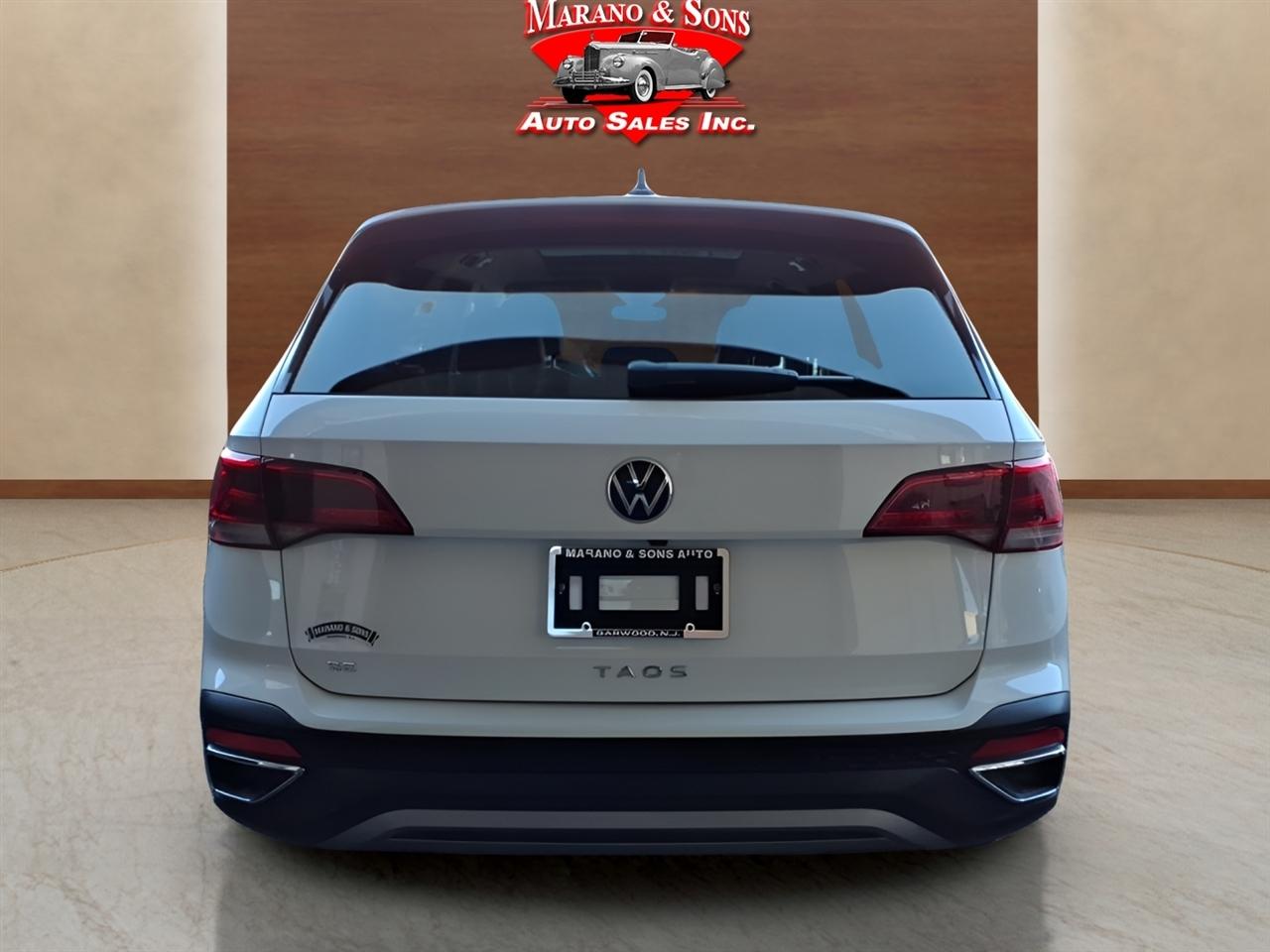 Volkswagen Taos SE FWD 2024