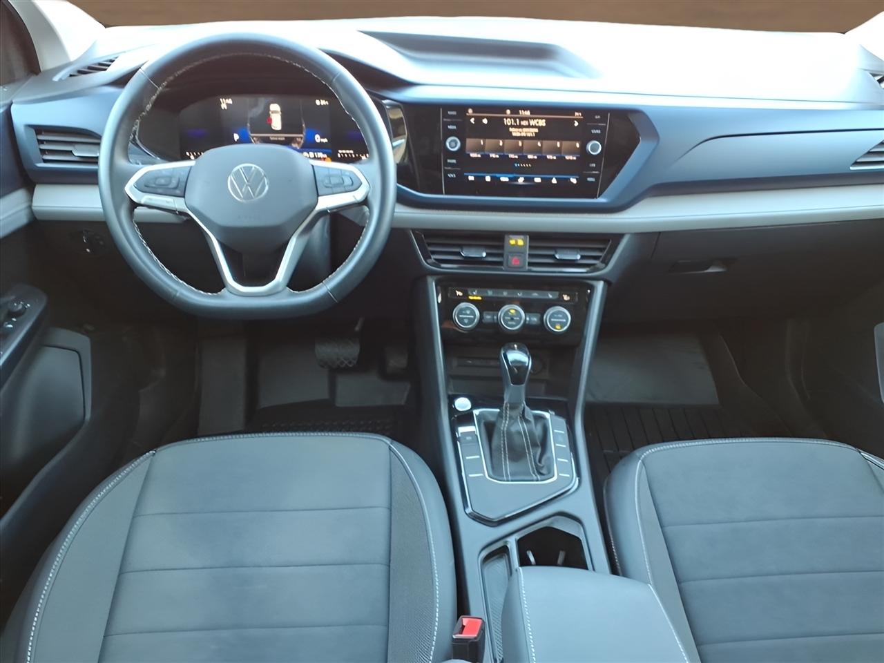 Volkswagen Taos SE FWD 2024