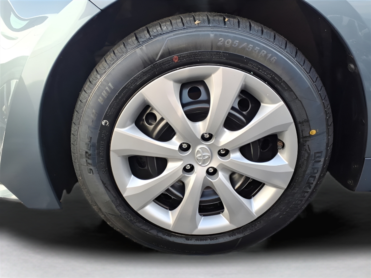 Toyota Corolla LE CVT (Natl) 2023