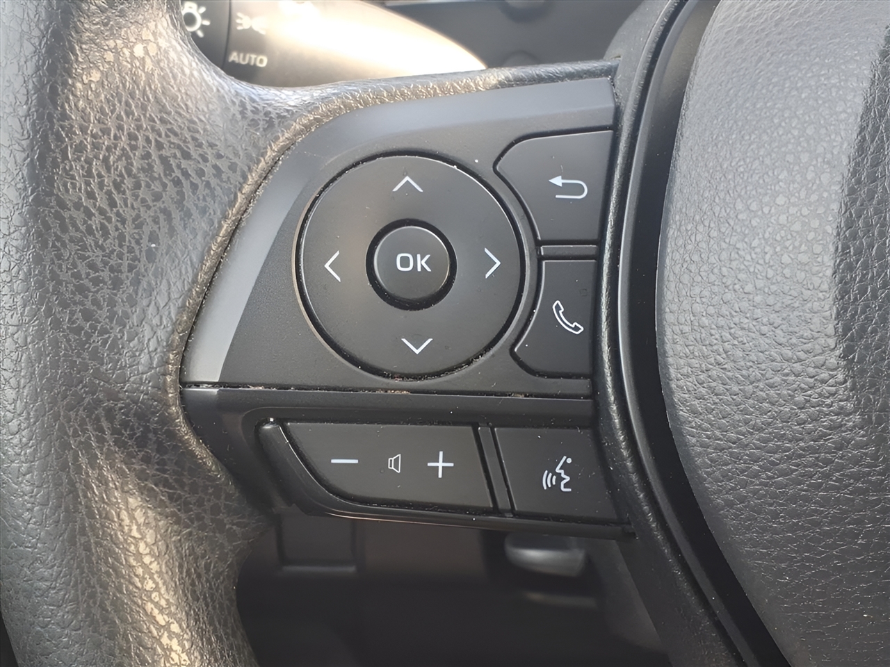 Toyota Corolla LE CVT (Natl) 2023