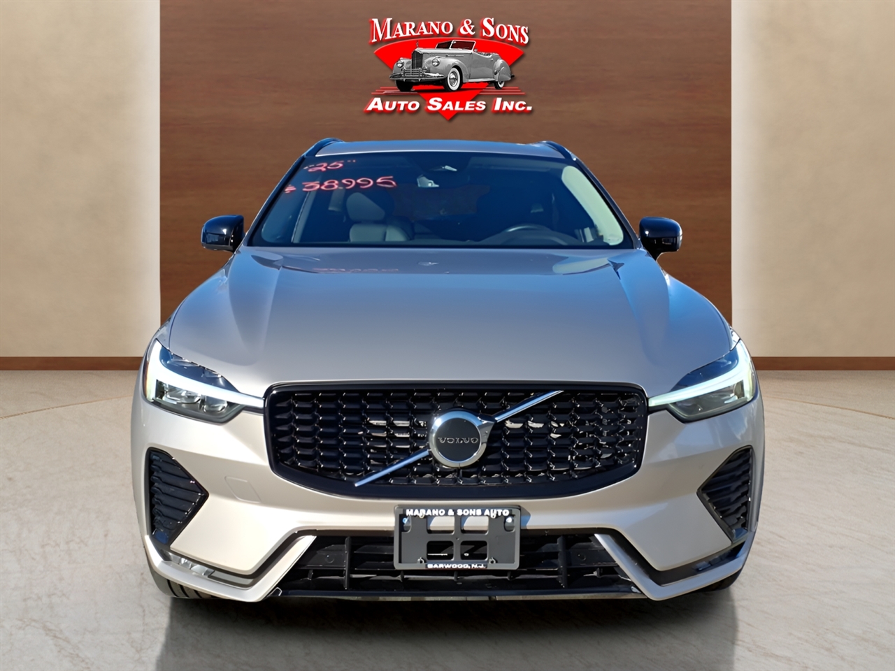 Volvo XC60 B5 AWD Core 2025