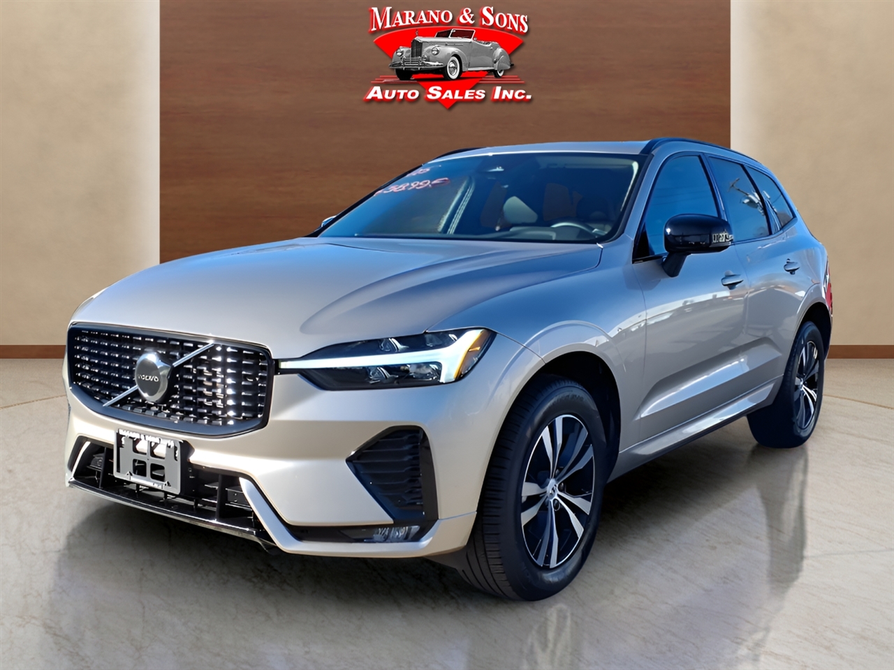 2025 Volvo XC60 Core's photo