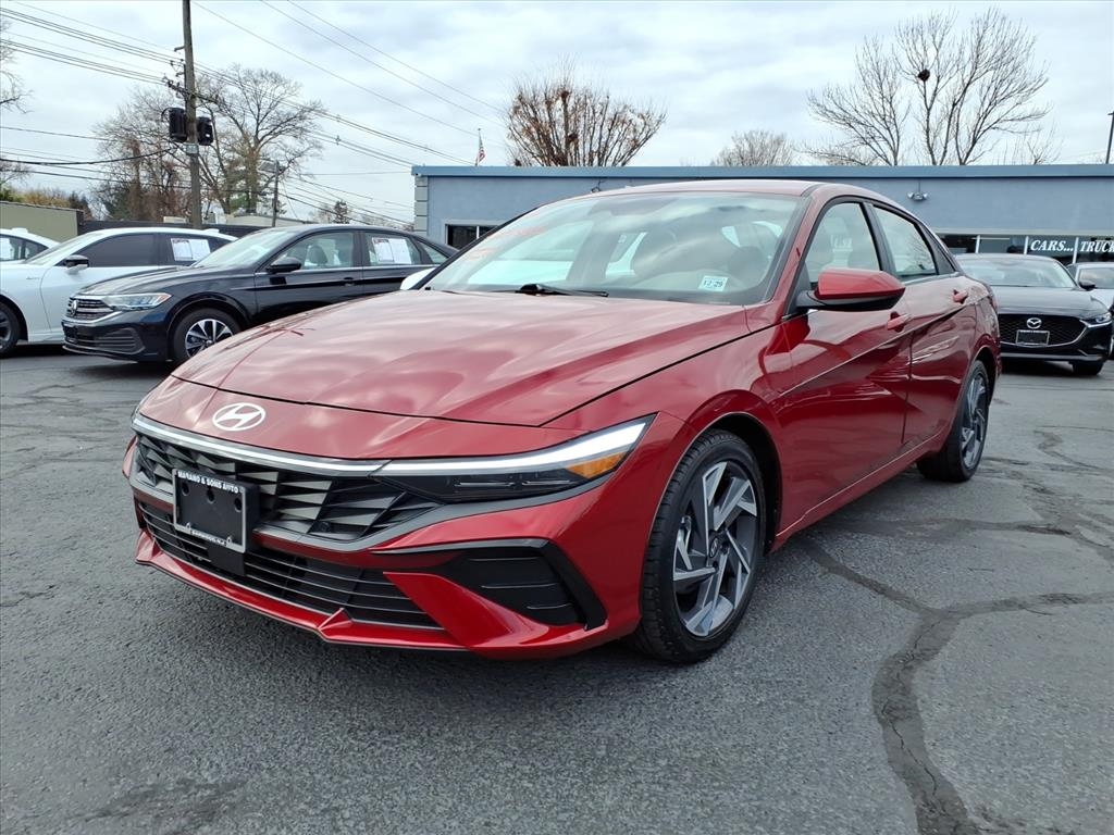 2025 Hyundai Elantra SEL Convenience IVT