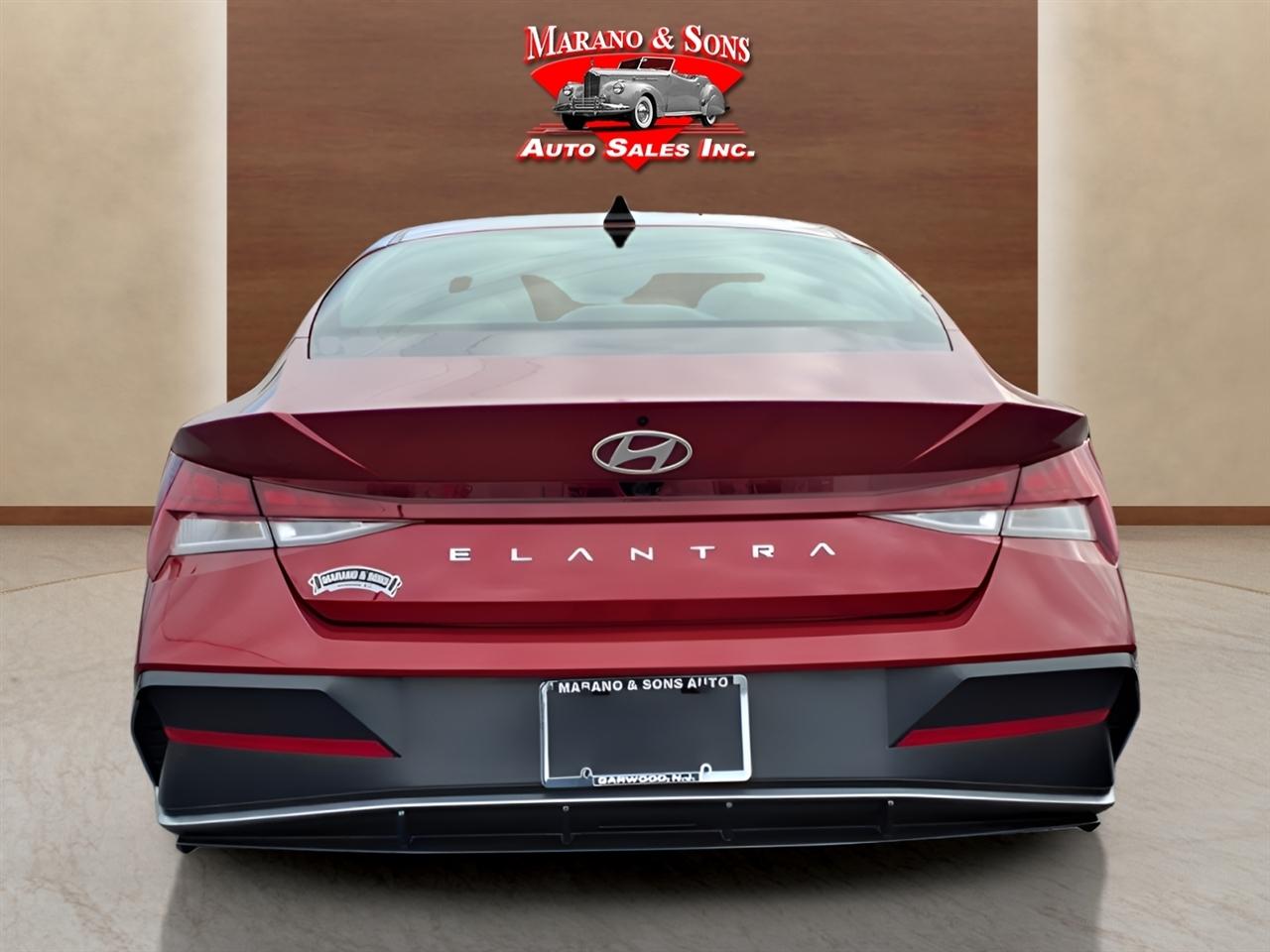 Hyundai Elantra SEL Convenience IVT 2025