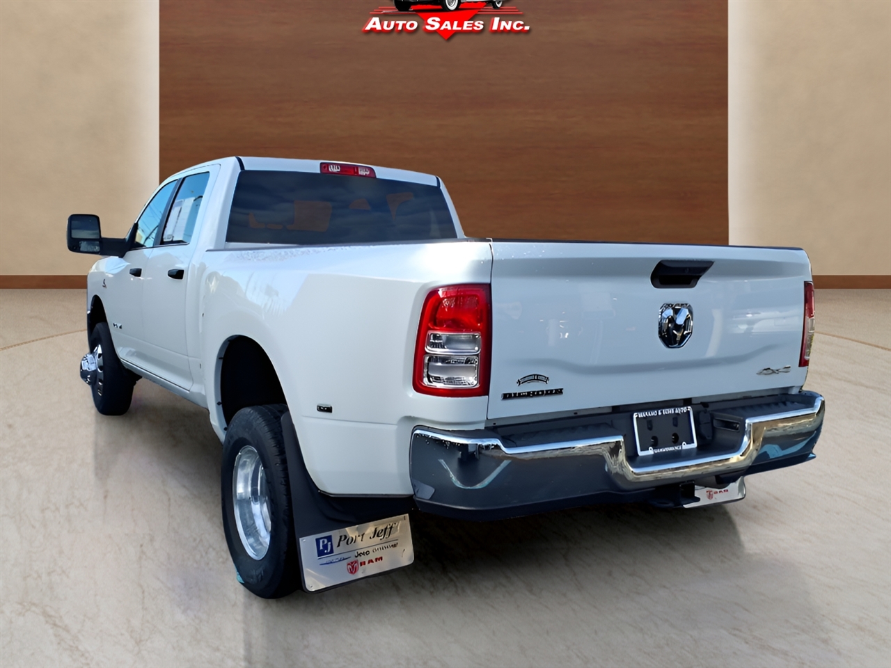 Ram Truck 3500 Big Horn 4x4 Crew Cab 8' Box 2024