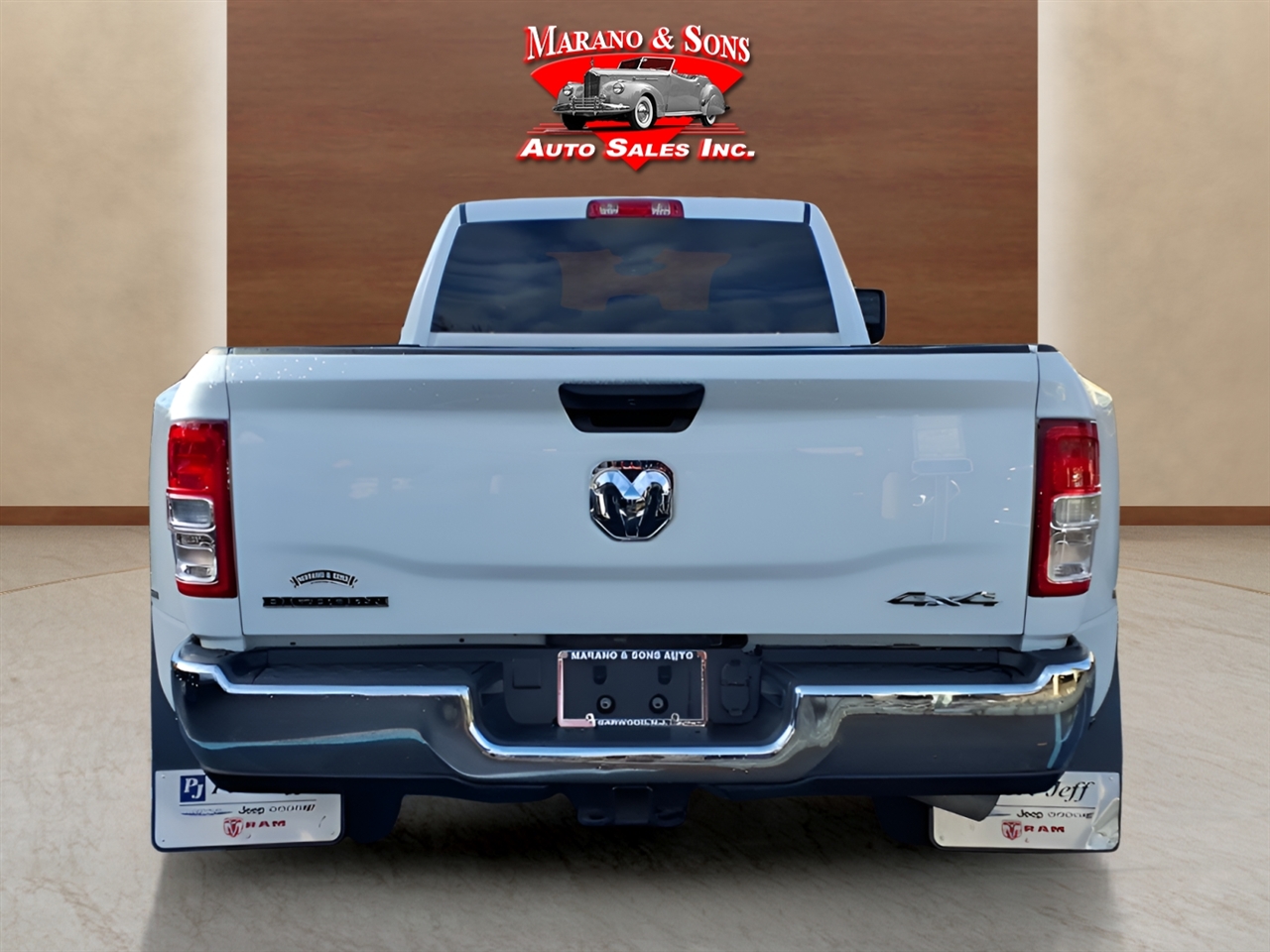 Ram Truck 3500 Big Horn 4x4 Crew Cab 8' Box 2024