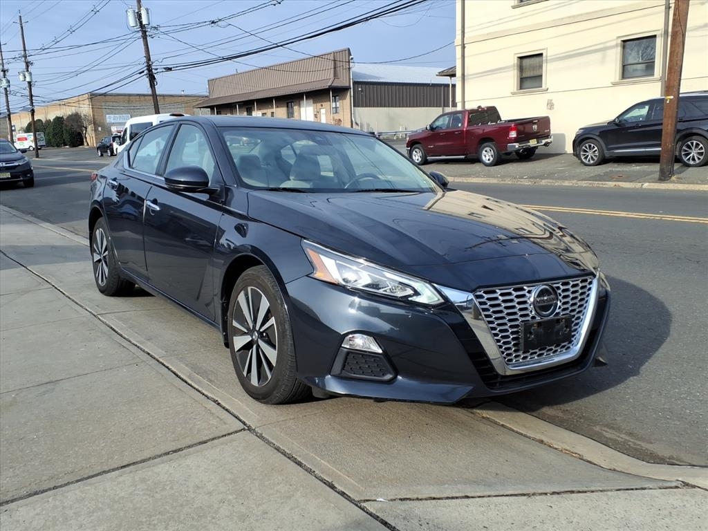 Nissan Altima 2.5 SV AWD Sedan 2022