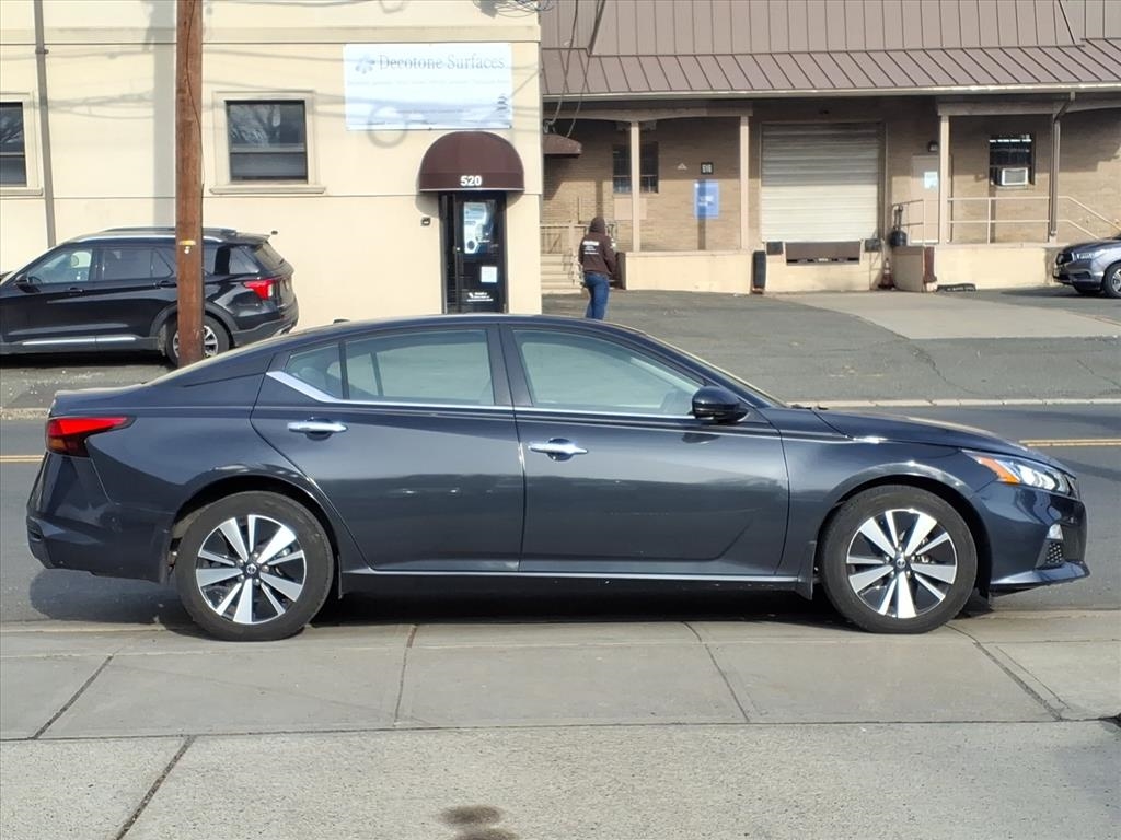 Nissan Altima 2.5 SV AWD Sedan 2022