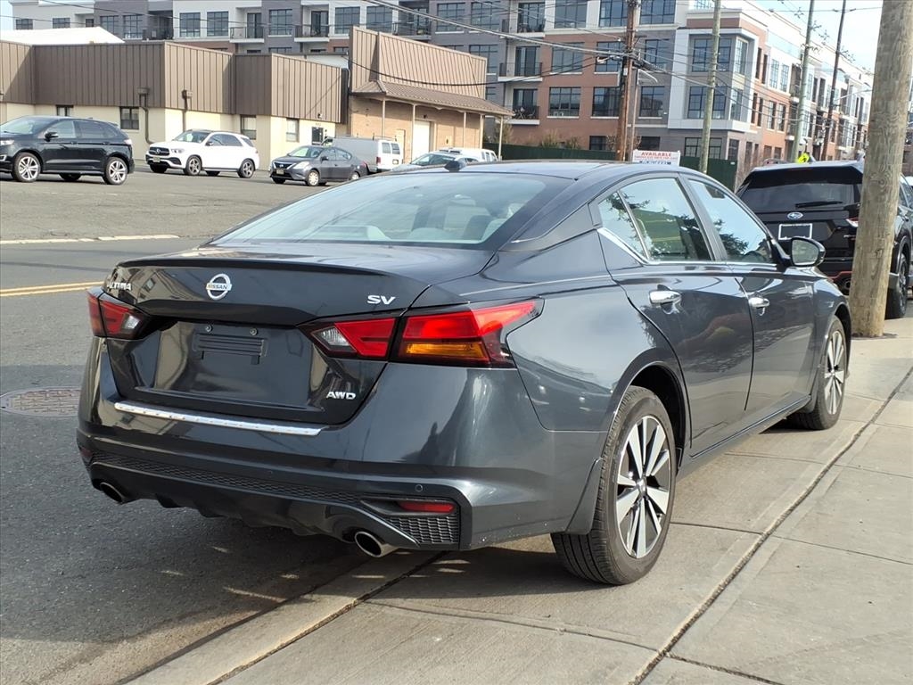 Nissan Altima 2.5 SV AWD Sedan 2022