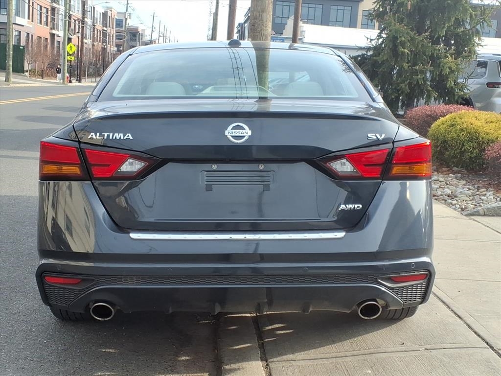 Nissan Altima 2.5 SV AWD Sedan 2022
