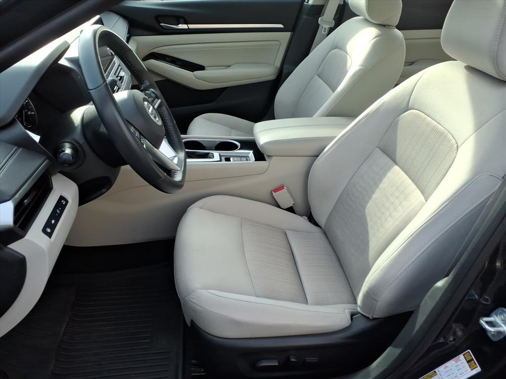 Nissan Altima 2.5 SV AWD Sedan 2022