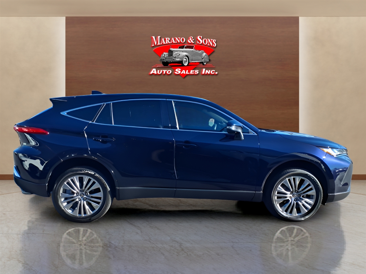 Toyota Venza Nightshade AWD (Natl) 2024