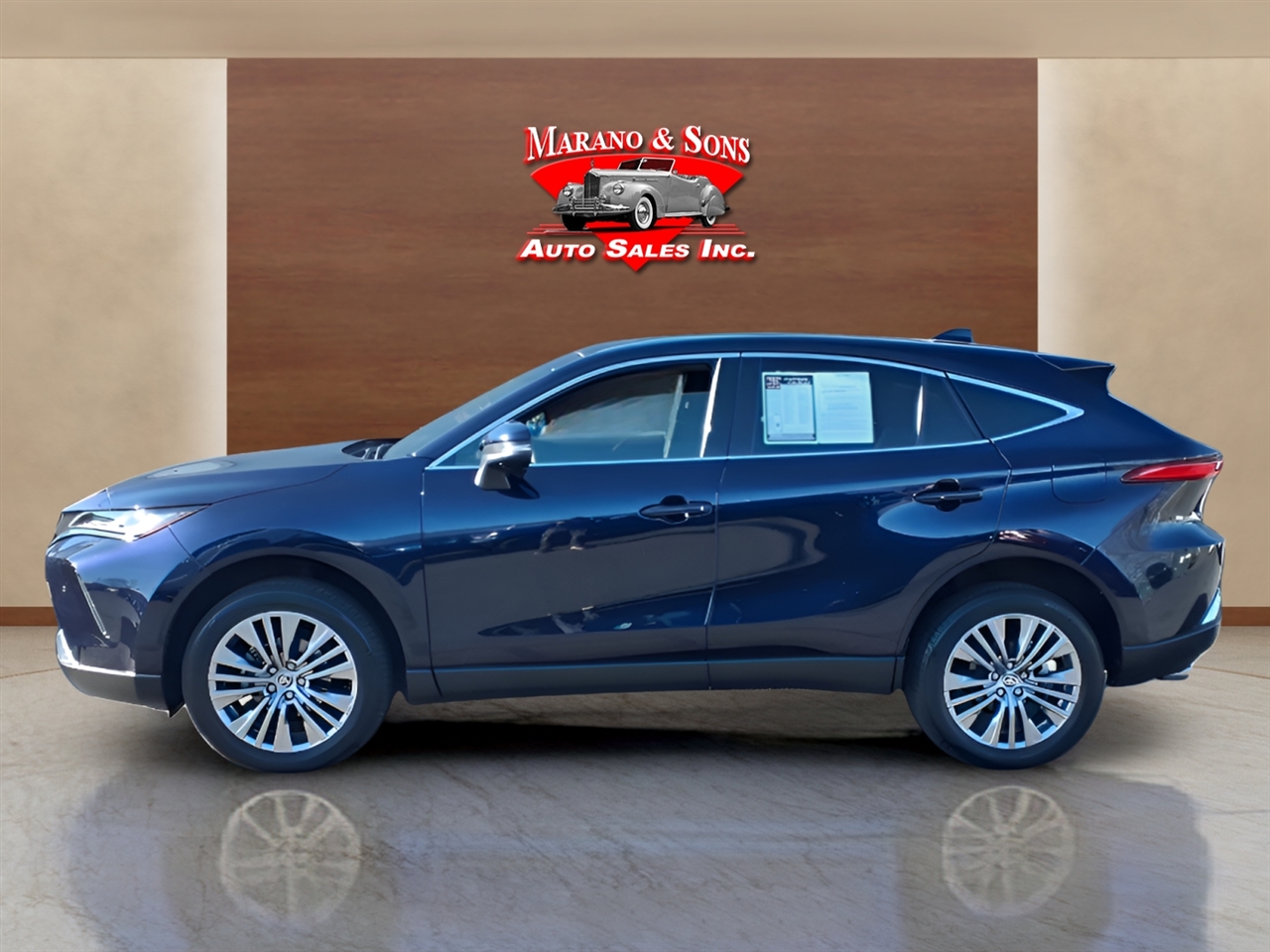 Toyota Venza Nightshade AWD (Natl) 2024