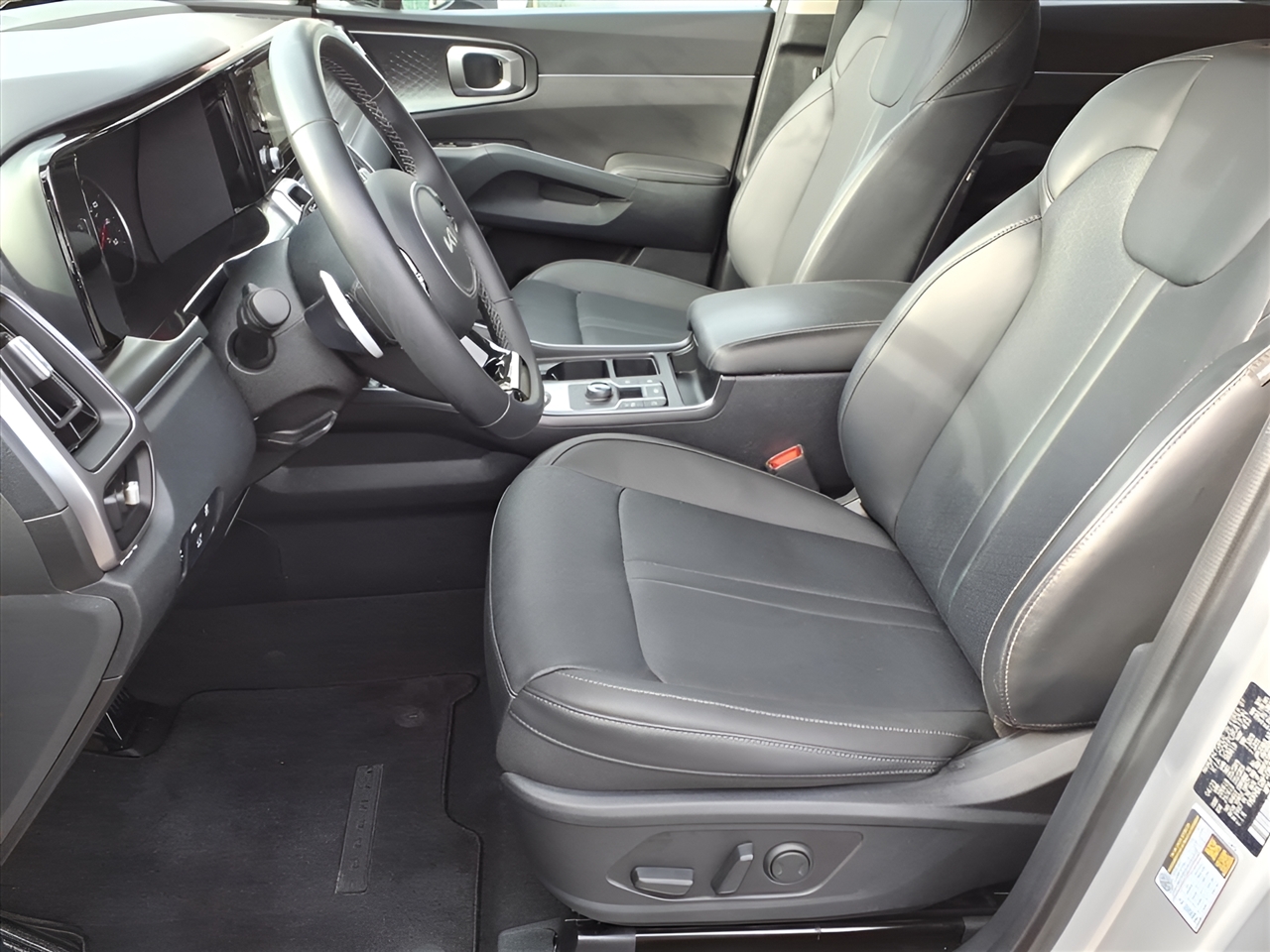 Kia Sorento Hybrid EX AWD 2023