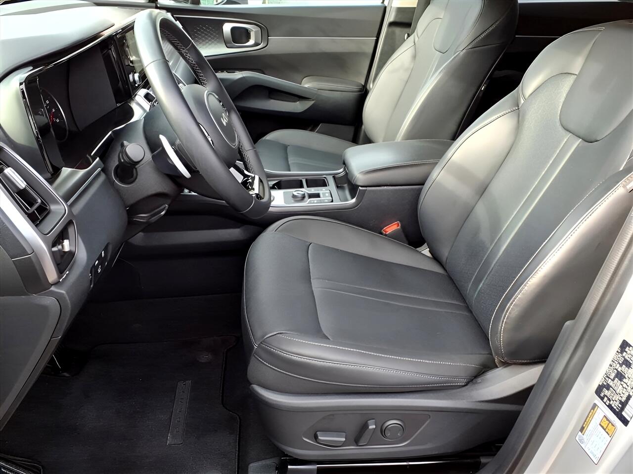 Kia Sorento Hybrid EX AWD 2023