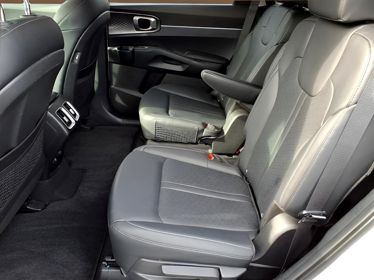 Kia Sorento Hybrid EX AWD 2023