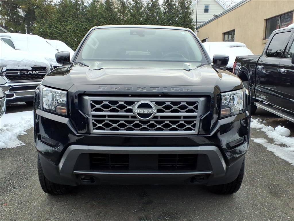 Nissan Frontier Crew Cab 4x4 SV 2024