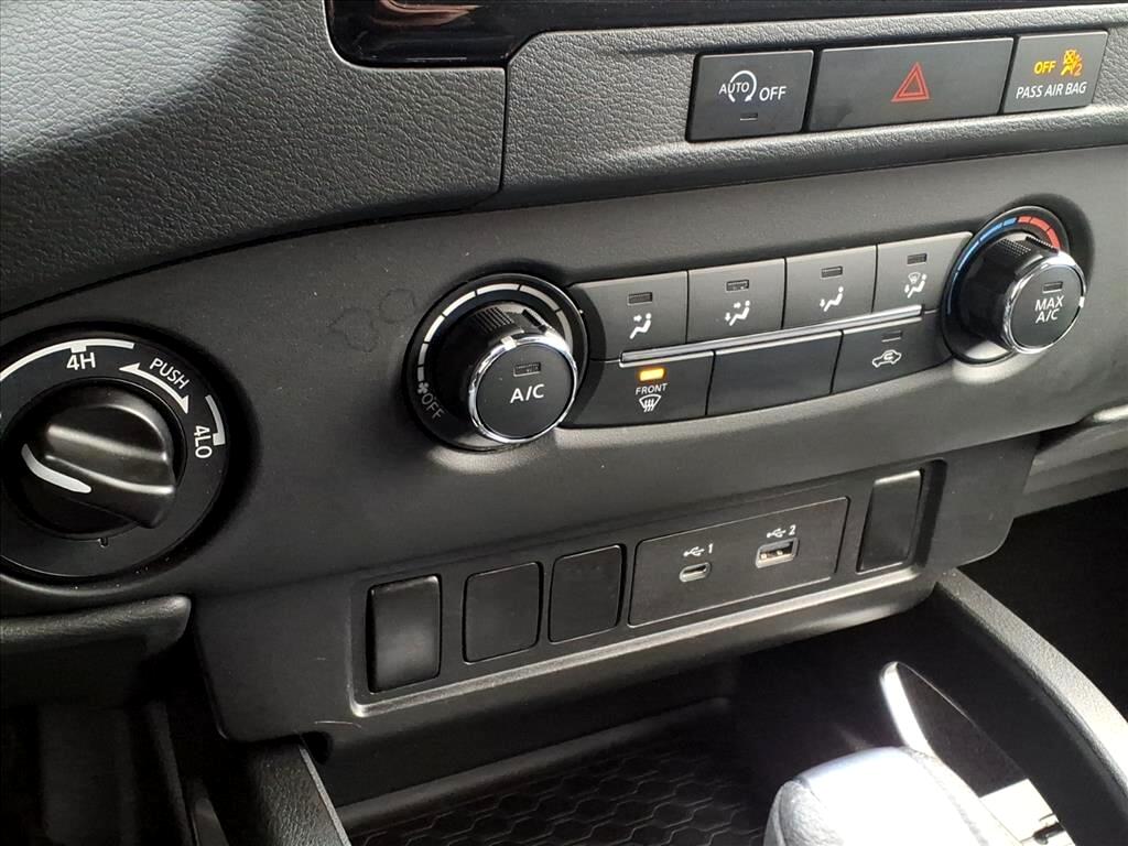 Nissan Frontier Crew Cab 4x4 SV 2024