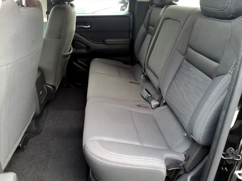 Nissan Frontier Crew Cab 4x4 SV 2024