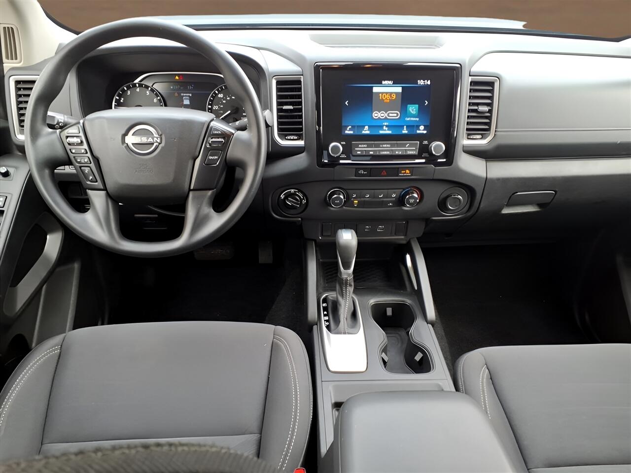 Nissan Frontier Crew Cab 4x4 SV 2024