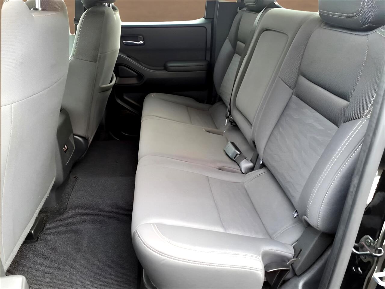 Nissan Frontier Crew Cab 4x4 SV 2024