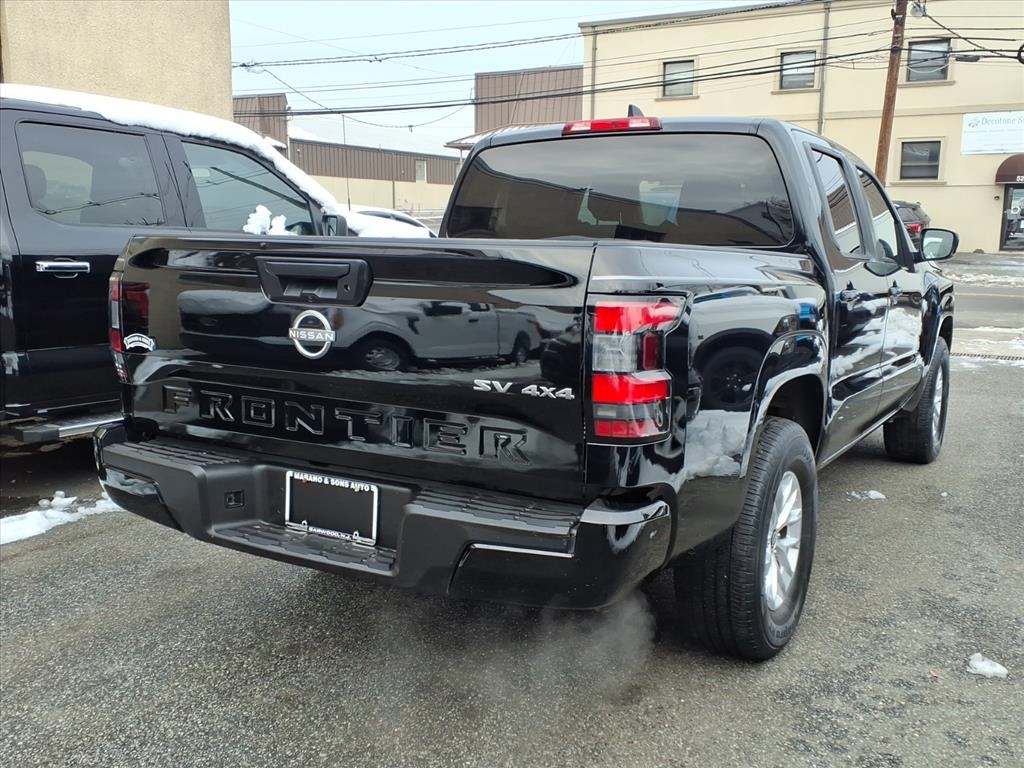 Nissan Frontier Crew Cab 4x4 SV 2024