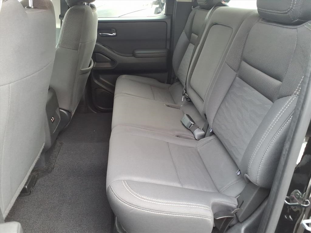 Nissan Frontier Crew Cab 4x4 SV 2024