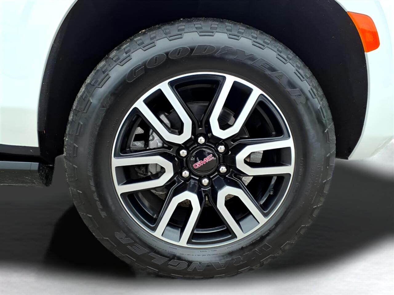 GMC Yukon 4WD 4dr AT4 2023