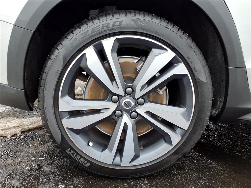 Volvo V60 Cross Country B5 AWD Plus 2025