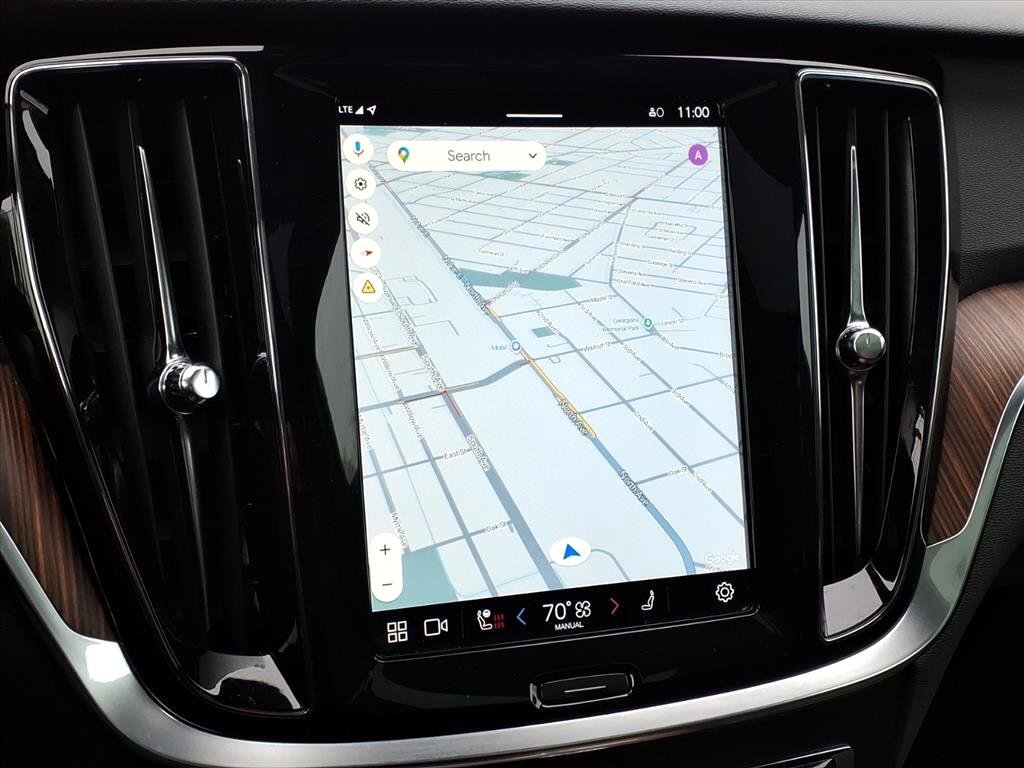 Volvo V60 Cross Country B5 AWD Plus 2025