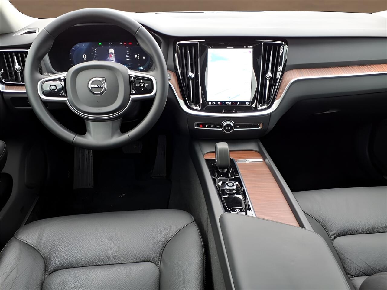 Volvo V60 Cross Country B5 AWD Plus 2025