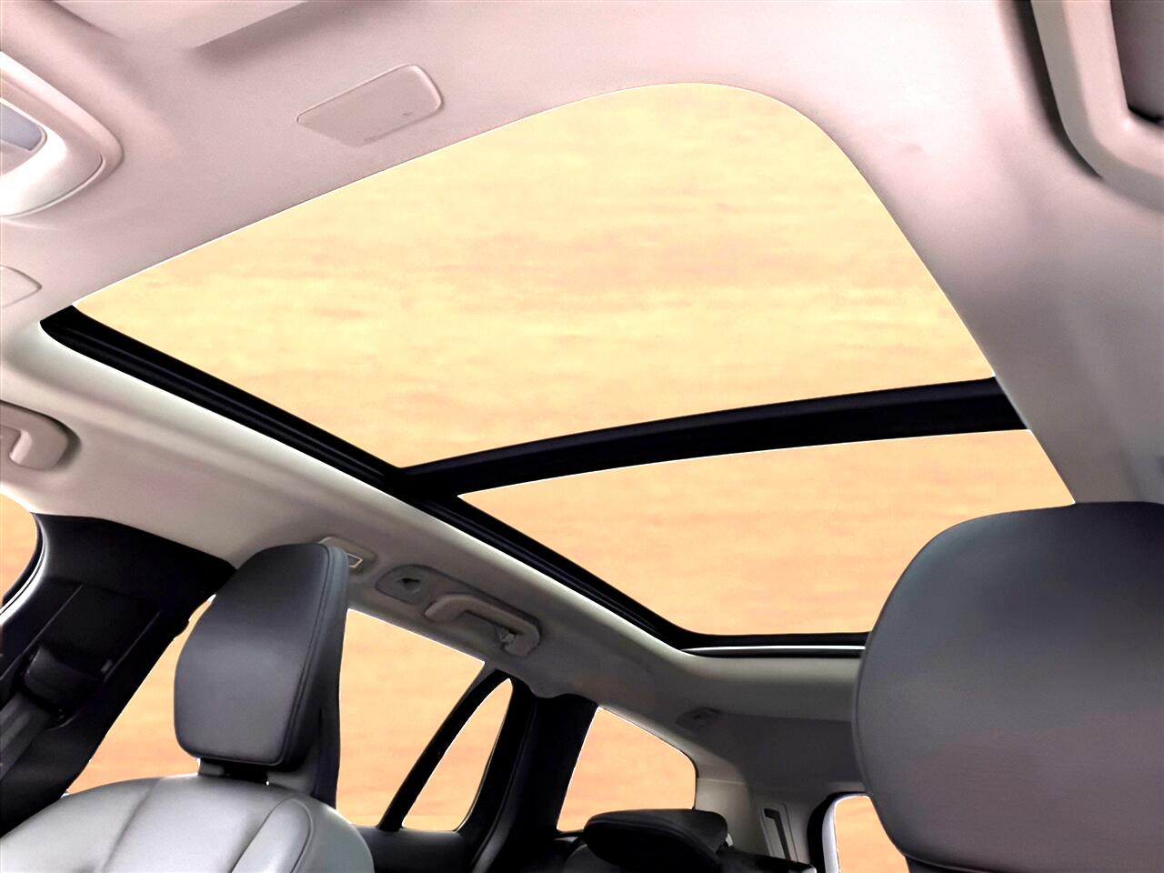 Volvo V60 Cross Country B5 AWD Plus 2025