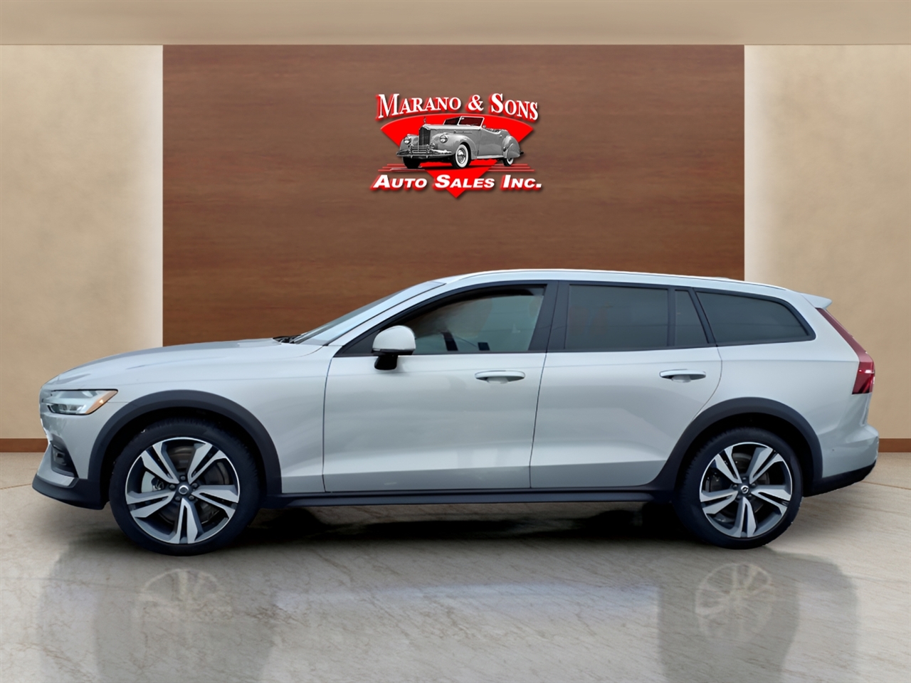 Volvo V60 Cross Country B5 AWD Plus 2025