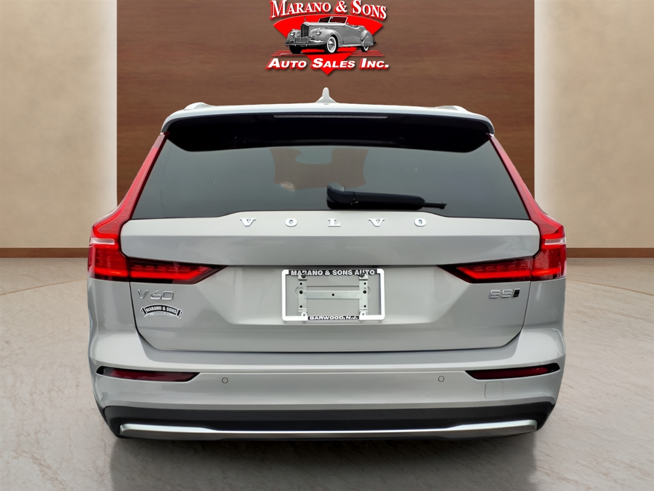 Volvo V60 Cross Country B5 AWD Plus 2025