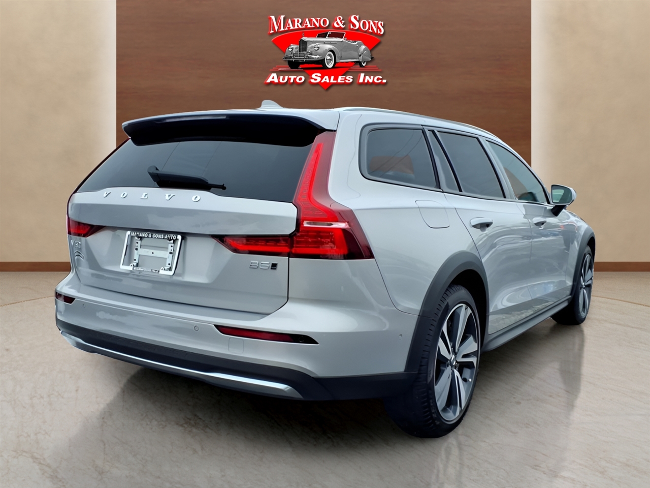 Volvo V60 Cross Country B5 AWD Plus 2025