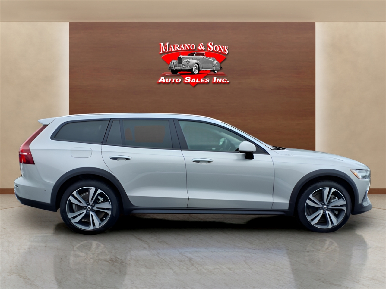 Volvo V60 Cross Country B5 AWD Plus 2025